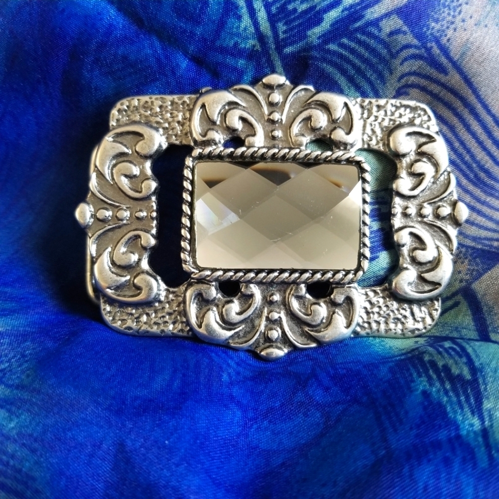 Ladies Silver Ornate Belt Buckle With Huge Rhinestone Center Approx.41mm Opening